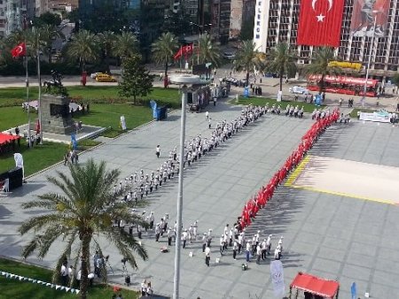 19 Mayıs Atatürk'ü Anma Gençlik ve Spor Bayramı, coşkuyla kutlanıyor