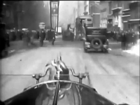 1920’lerin New York’u bir itfaiye aracının kamerasında