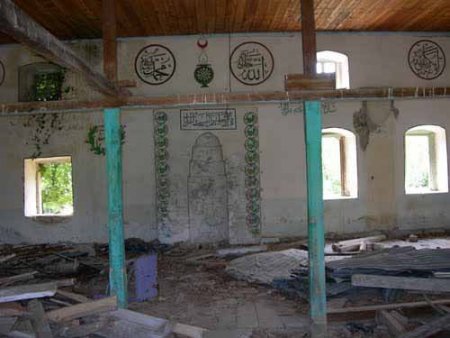 1980 ihtilalinde camiye dönüştürülen kilise, restore edilecek