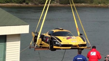 2,3 Milyon Dolarlık Ferrari’nin Kaza Anı Görüntülendi