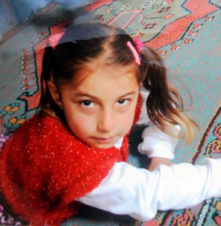 2 Gün Önce Kaybolan Küçük Kızın Cesedi Bulundu