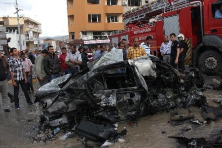 2 patlamayla sarsılan Reyhanlı savaştan çıkmış gibi