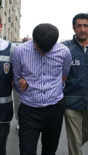 20 İlde 54 Ayrı İş Yerini Dolandıran Zanlı İzmir'de Yakalandı