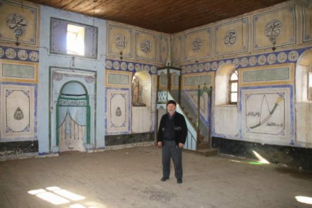 200 yılık tarihi cami restore edilmeyi bekliyor