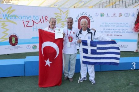 22. Balkan Veteran Atletizm Pist Şampiyonası İzmir'de başladı