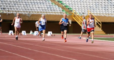 22. Balkan Veteran Atletizm Pist Şampiyonası İzmir'de başladı