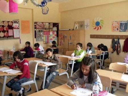 220 Minik Matematik Yarışmasında Ter Döktü