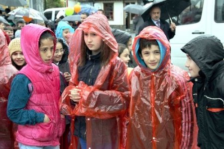 23 Nisan kutlamaları yağmura takıldı