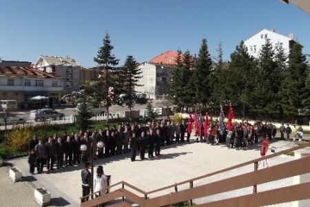 23 Nisan Ulusal Egemenlik ve Çocuk Bayramı törenlerle kutlanıyor