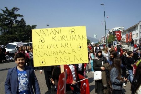 23 Nisan Ulusal Egemenlik ve Çocuk bayramı törenlerle kutlanıyor