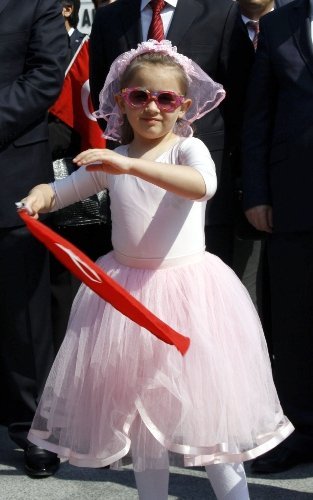 23 Nisan Ulusal Egemenlik ve Çocuk bayramı törenlerle kutlanıyor