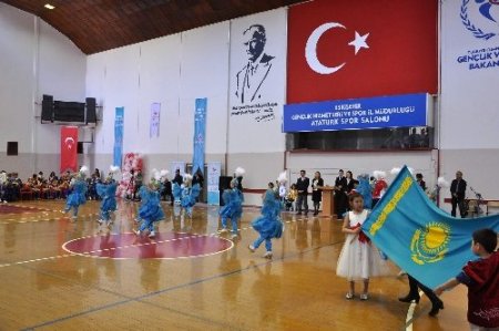 23 Nisan Ulusal Egemenlik ve Çocuk Bayramı törenlerle kutlanıyor