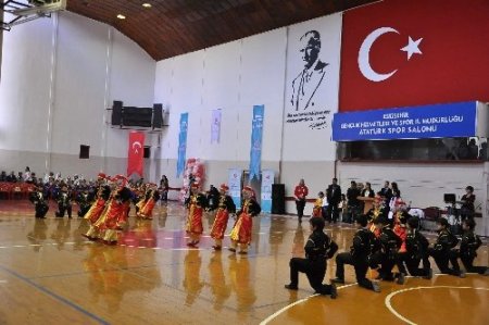 23 Nisan Ulusal Egemenlik ve Çocuk Bayramı törenlerle kutlanıyor