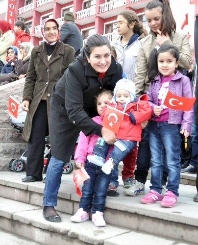 23 Nisan Ulusal Egemenlik ve Çocuk Bayramı törenlerle kutlanıyor