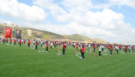 23 Nisan Ulusal Egemenlik ve Çocuk Bayramı törenlerle kutlanıyor