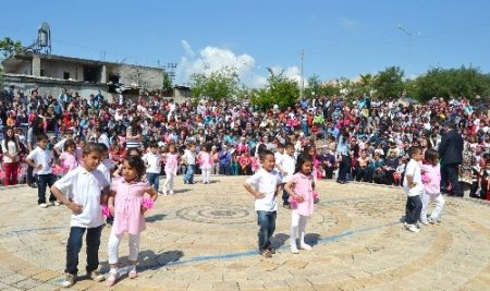 23 Nisan Ulusal Egemenlik ve Çocuk Bayramı törenlerle kutlanıyor