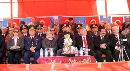 23 Nisan Ulusal Egemenlik ve Çocuk Bayramı törenlerle kutlanıyor