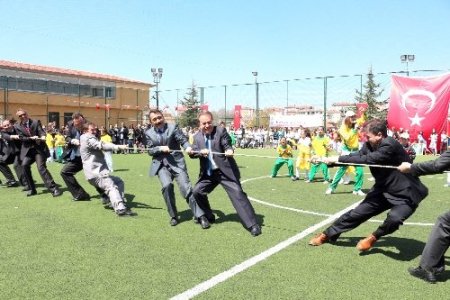 23 Nisan Ulusal Egemenlik ve Çocuk Bayramı törenlerle kutlanıyor