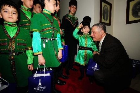 23 Nisan’a gelen Azeri çocuklar: İzmir çok yahşi