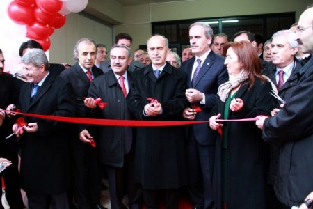 23 yıllık öğretmen, emekli ikramiyesi ile okul yaptırdı