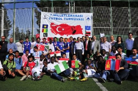 24 ülke genci turnuvada buluştu, şampiyon Afrika oldu