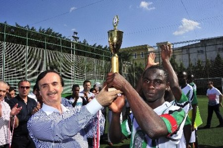 24 ülke genci turnuvada buluştu, şampiyon Afrika oldu