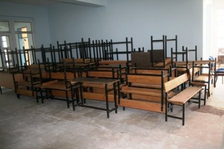 24 yıl önce temeli atılan hastane binası lise oldu