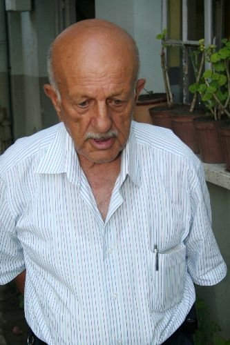 25 Tl'lik Erzak Fişinin Dağıtımında İzdiham Yaşandı