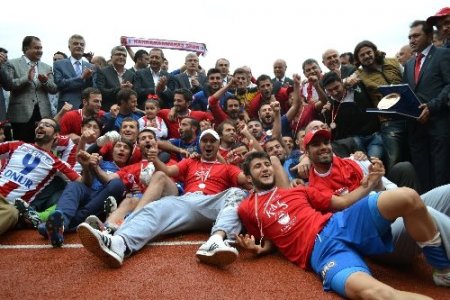 26 yıllık özlemi gideren Kahramanmaraşspor, sezonu galibiyetle tamamladı