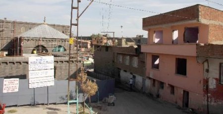 27 Sahabenin Yan Yana Yattığı Camide Restorasyon Başladı