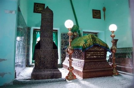 27 Sahabeye Evsahipliği Yapan Hz. Süleyman Camii'nin Çevresi Çöplük Gibi