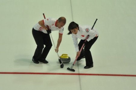 27 ülkeden 300 körlingçi, Erzurum’da boş tribünlere oynuyor