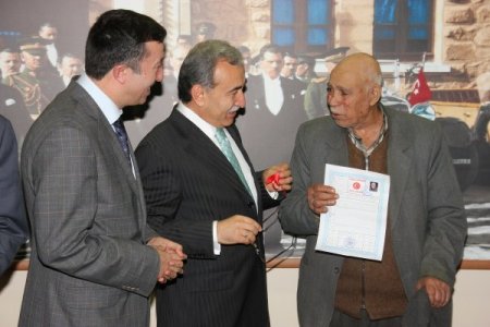 2B arazilerinin tapuları verilmeye başlandı