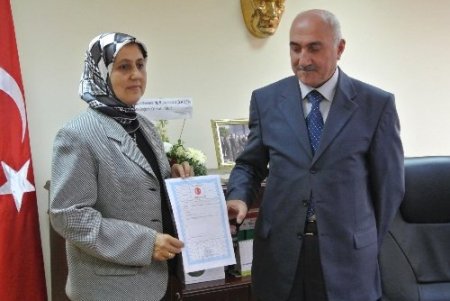 2B'den yararlanan hak sahiplerine tapuları verilmeye başlandı