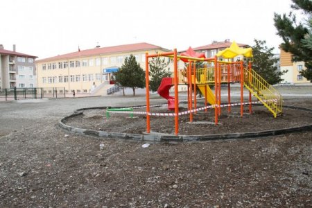 3,5 yılda 27 okul bahçesi yenilendi