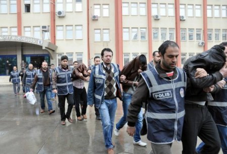 3 aydır takip edilen fuhuş çetesi çökertildi