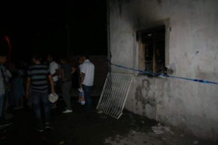 3 Çocuğunu Yangından Kurtaran Anne Hayatını Kaybetti