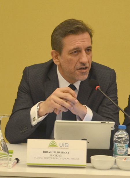 3 üniversiteden 20 akademisyen tekstilin geleceğini tartıştı