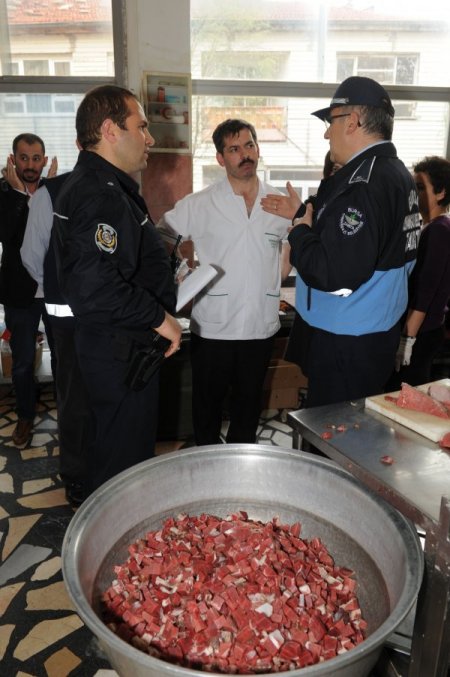300 Kilo At Eti Ele Geçirilen Lokanta Kapatıldı