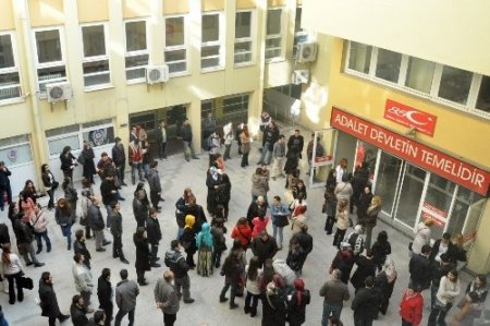 32 kişilik kadro için bin 511 kişi ter döktü