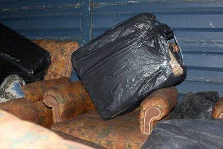 35 kilo esrarla yakalanınca ‘Suriyeli sığınmacının eşyasını taşıyorduk’ dediler