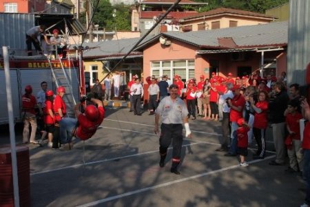 35 kursiyer daha sertifikalarını alarak gönüllü itfaiyeci oldu