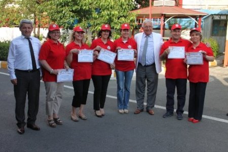 35 kursiyer daha sertifikalarını alarak gönüllü itfaiyeci oldu