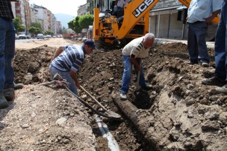 35 Yıllık İçme Suyu Boruları Değiştiriliyor