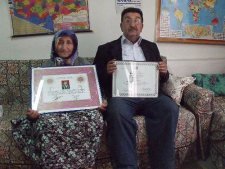 37 Yıl Önce Girdiği Hukuk Fakültesinden Mezun Oldu