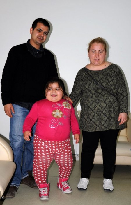4,5 yaşındaki Yazgülü 45 kilo