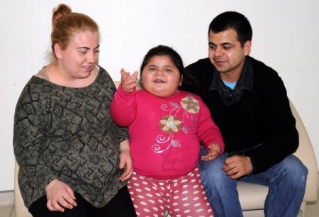 4,5 yaşındaki Yazgülü 45 kilo