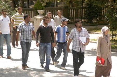 4 Kişiyi Bıçakla Yaralayan 2 Zanlı Yakalandı