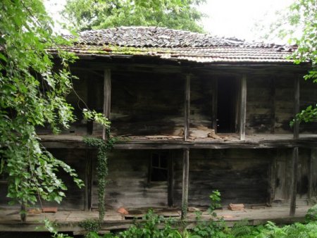 40 yıldır ibadete kapalı olan 'çivisiz' cami 2013'te restore edilecek