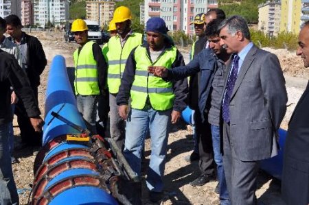 40 Yıllık Su Şebekesi Boruları Değiştiriliyor